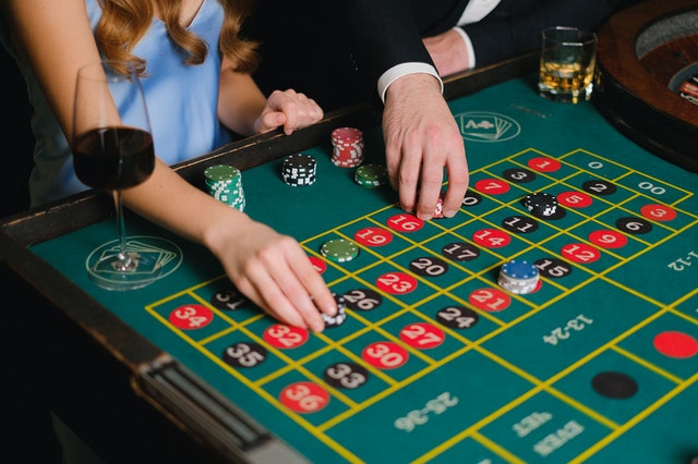 Settling the Popularity Meter between Offline and Online Casino - Serum  Online